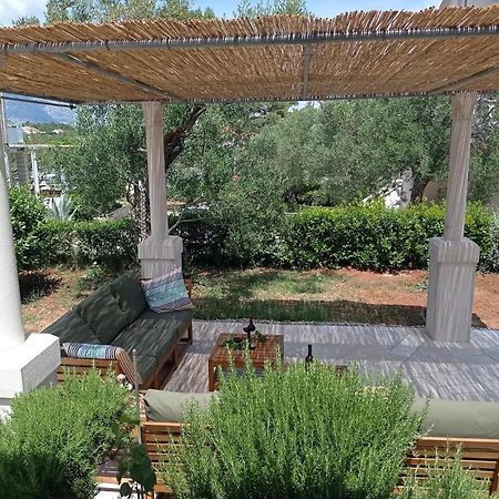 My Mediterranean Villa With Huge Garden And Own Parking Lumbarda Zewnętrze zdjęcie